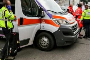 Ambulanza, incidente cds