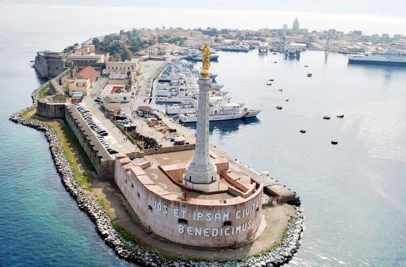 Stele della Madonna della Lettera zona falcata messina