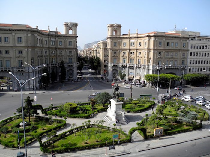 Piazza Giulio Cesare